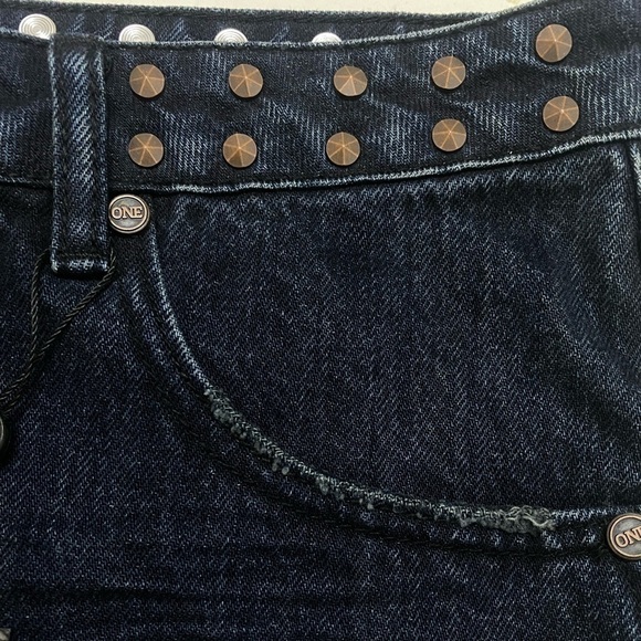 🆕One Teaspoon - Legend mom fit short - Picture 11 of 16